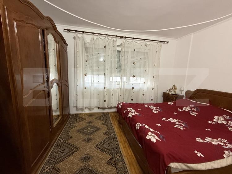 Apartament cu 3 camere decomandat în Micro 16