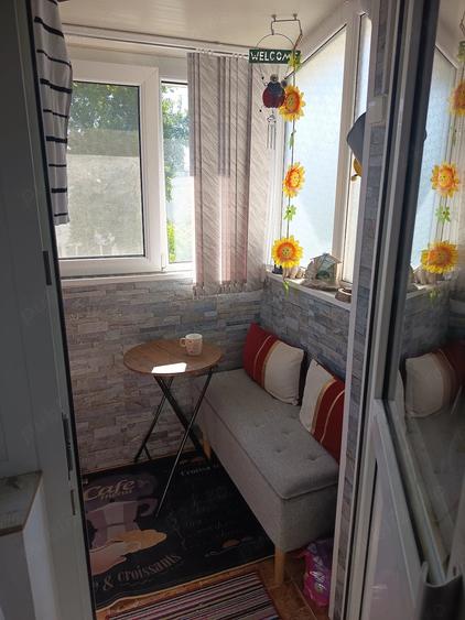 Apartament cu 4 camere semidecomandat în Obor
