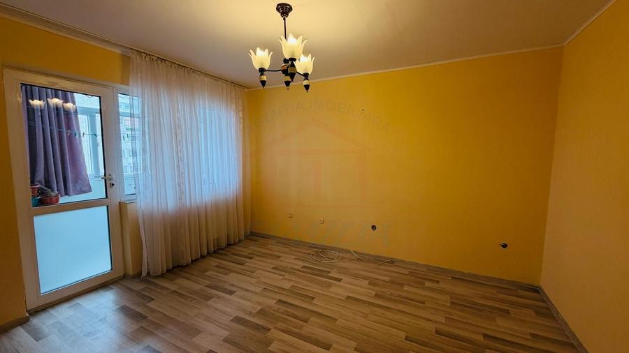 Apartament cu 2 camere în Micro 20