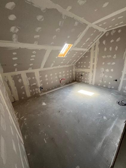Casă individuală cu 5 camere cu Canalizare în Lumina