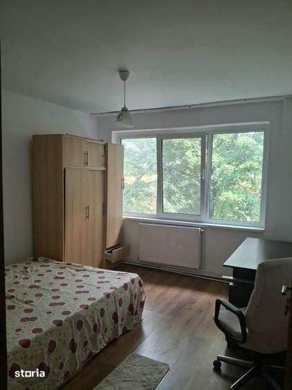 Apartament cu 2 camere nedecomandat în Independenței