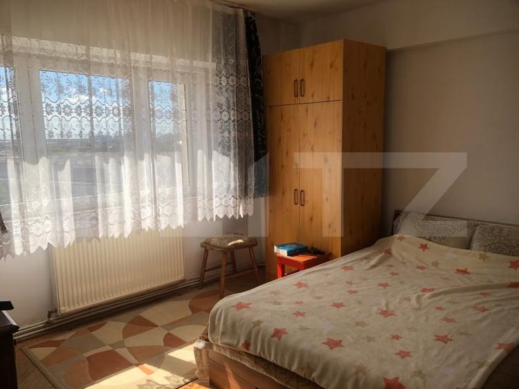 Apartament cu 2 camere semidecomandat, mobilat în Carpați 2