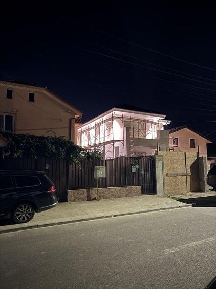 Casă cu 4 camere în Cumpăna
