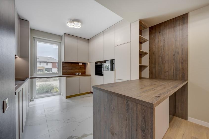 Duplex cu 5 camere cu Teren 300 Mp în Mogoșoaia