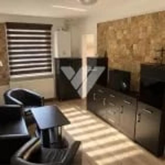 Apartament cu 3 camere decomandat, mobilat în Central