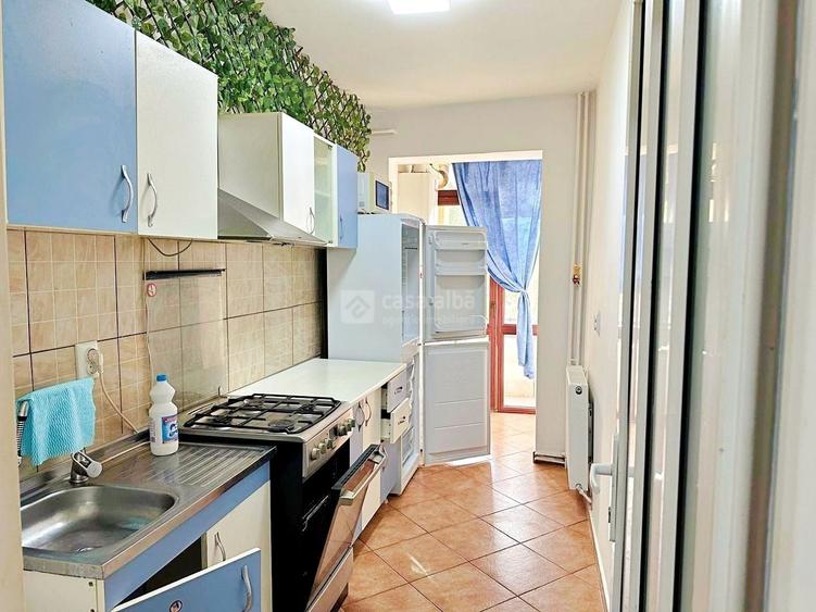 Apartament cu 2 camere decomandat, mobilat în Central