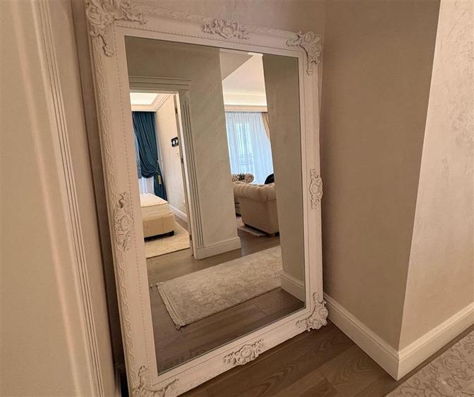 Apartament cu 3 camere decomandat, mobilat în Centru Civic