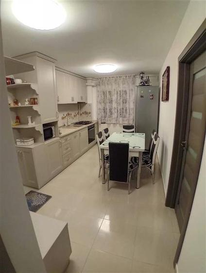 Apartament cu 4 camere decomandat, mobilat în Șagului