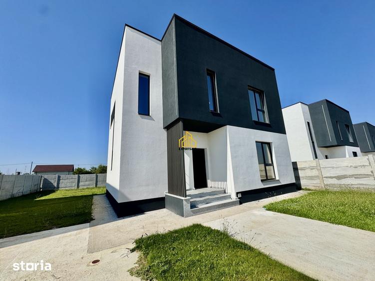 Casă cu 4 camere cu Teren 425 Mp în Domnești