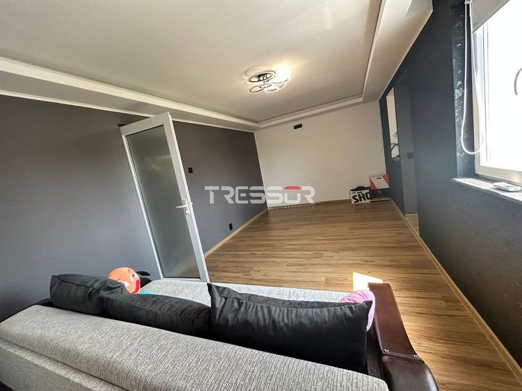 Casă cu 5 camere cu Canalizare în Lumina