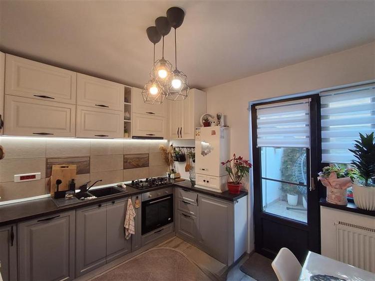 Duplex cu 3 camere cu Teren 160 Mp în Aeroport