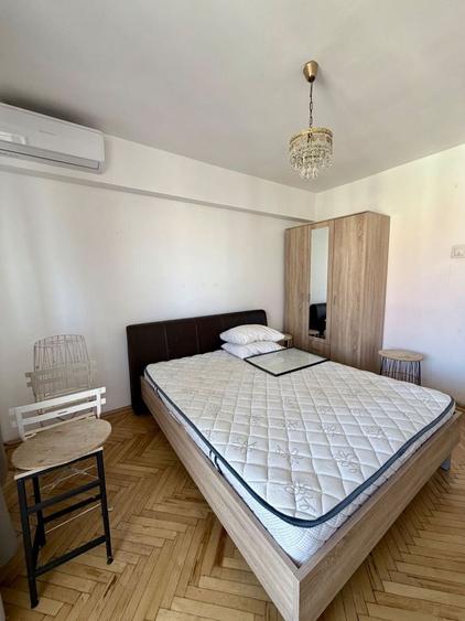 Apartament cu 4 camere decomandat, mobilat în Ultracentral