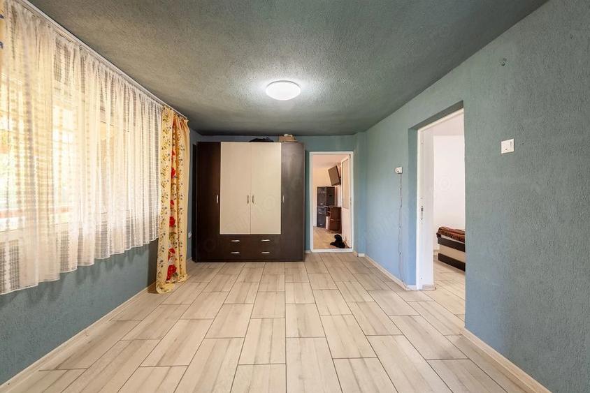 Casă cu 3 camere cu Teren 1034 Mp în Crintești