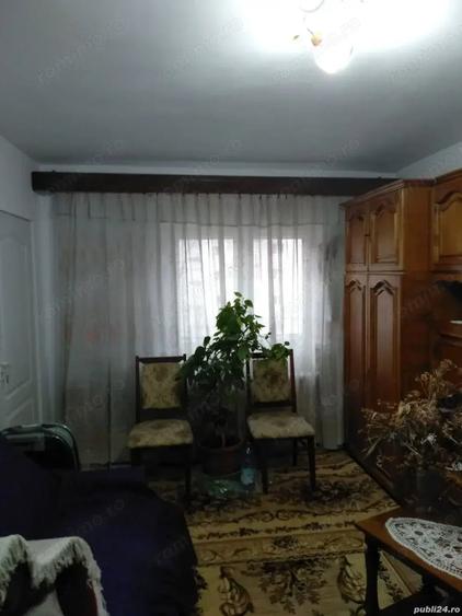 Apartament cu 3 camere decomandat în Gară