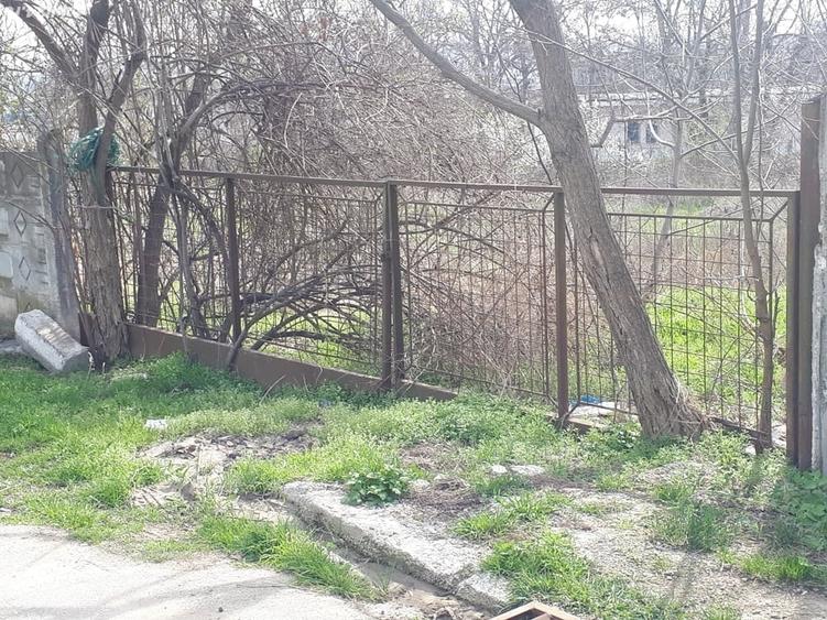 Teren de 2996 mp, în Vest