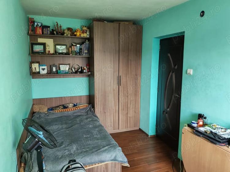 Apartament cu 3 camere semidecomandat în Ultracentral