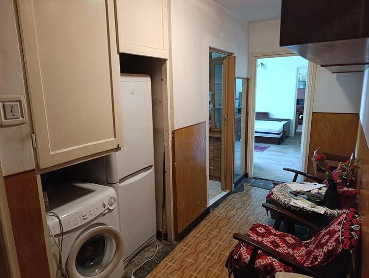 Apartament cu 2 camere semidecomandat în Rogerius