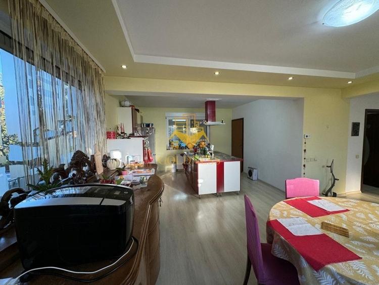 Casă cu 5 camere cu Teren 186 Mp în Central