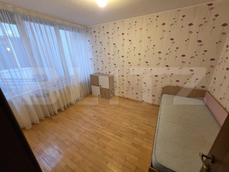 Casă individuală cu 5 camere cu Garaj în Bună Ziua