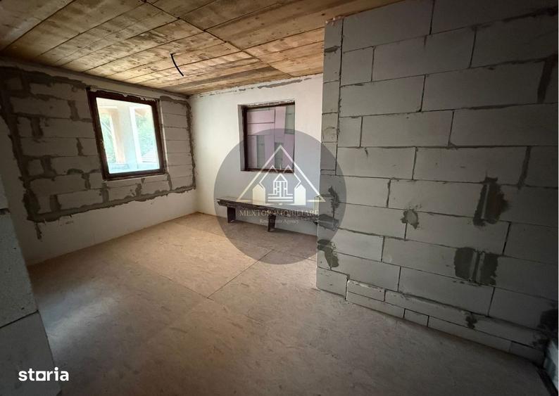 Casă cu 4 camere cu Teren 2500 Mp în Ațel