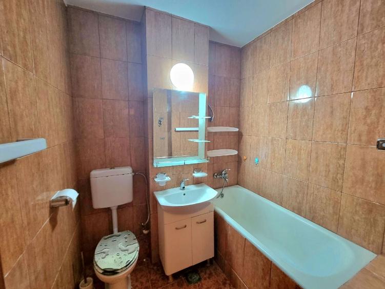 Apartament cu 2 camere semidecomandat, mobilat în Girocului