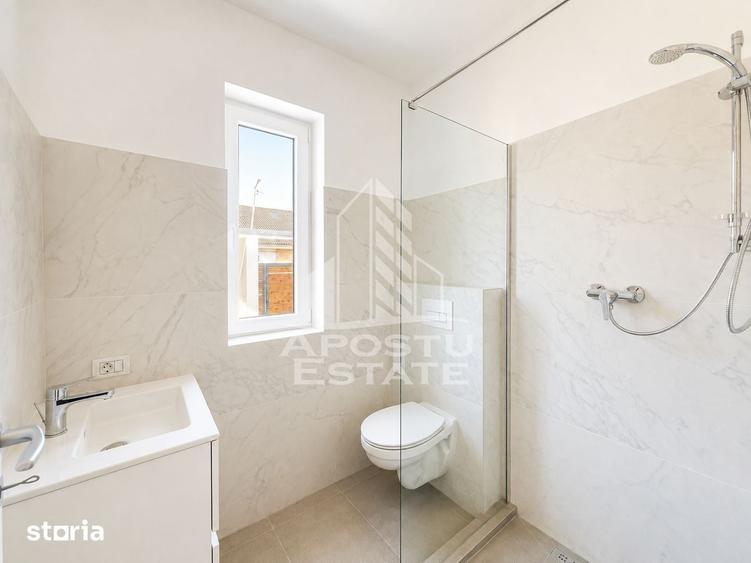 Casă cu 4 camere cu Teren 250 Mp în Giroc