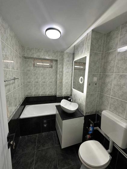 Apartament cu 2 camere decomandat în P-ța Unirii