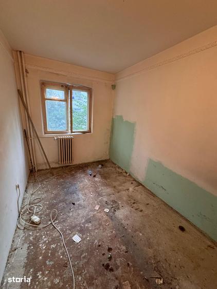 Apartament cu 3 camere decomandat în Central