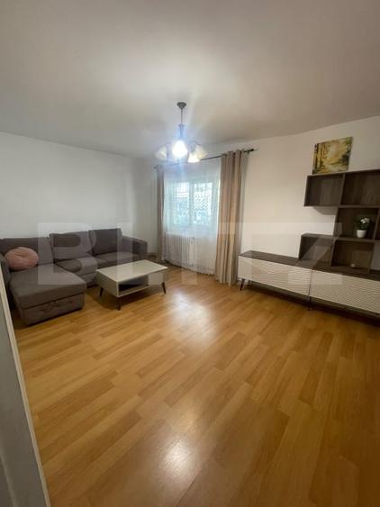 Apartament cu 3 camere decomandat, mobilat în Mărăști