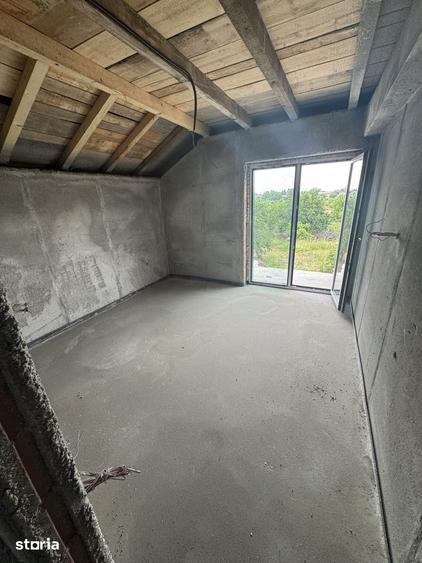 Casă cu 4 camere cu Teren 400 Mp în Clinceni