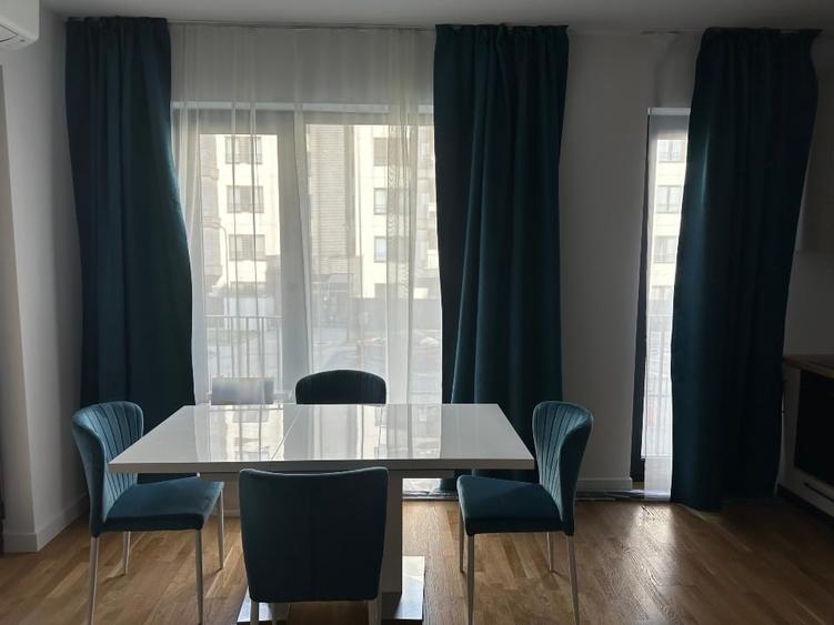 Apartament cu 2 camere decomandat, mobilat în Central