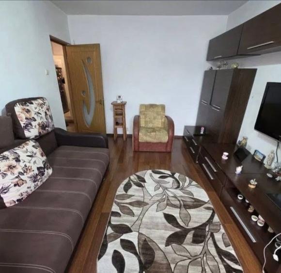 Apartament cu 2 camere decomandat, mobilat în Galata