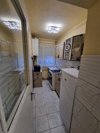 Chirie apartament 2 camere etaj 1 zona Micro 15 - 6
