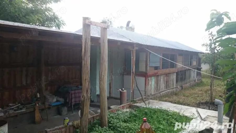 Casă cu 4 camere cu Teren 6200 Mp în Central