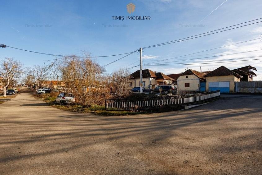 Teren Construcții intravilan de 1340 mp, în Remetea Mare