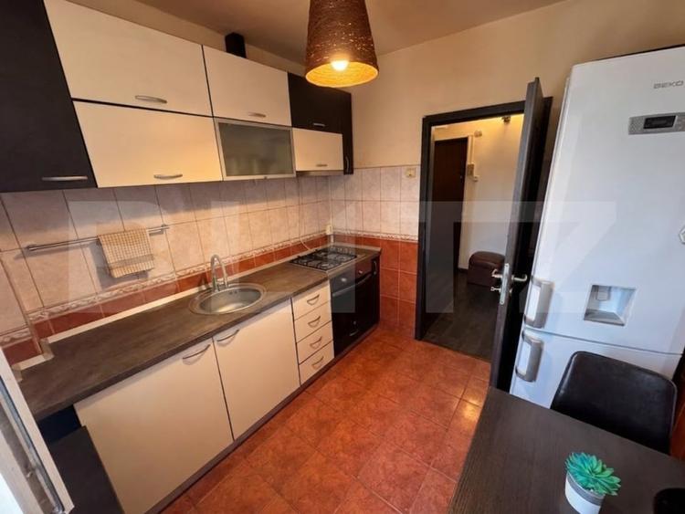 Apartament cu 2 camere semidecomandat, mobilat în Ultracentral