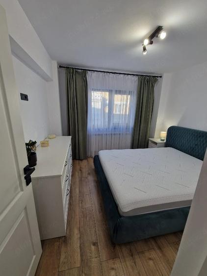 Apartament cu 2 camere decomandat în Precista