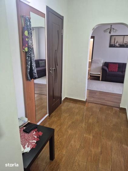 Apartament cu 4 camere decomandat în Rahova