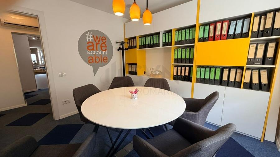 Apartament cu 3 camere decomandat în Băneasa
