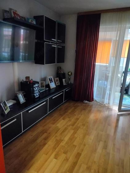 Apartament cu 2 camere decomandat în Exterior Vest