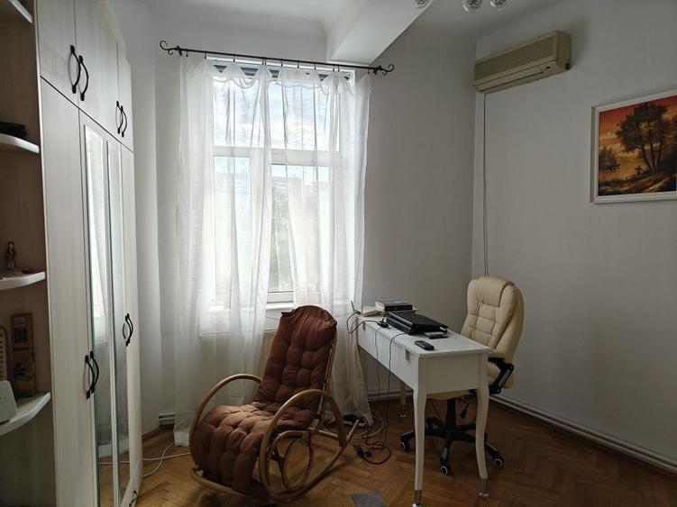 Apartament cu 3 camere decomandat în Gara de Nord