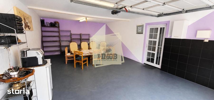 Casă cu 6 camere decomandat cu Teren 935 Mp în Central