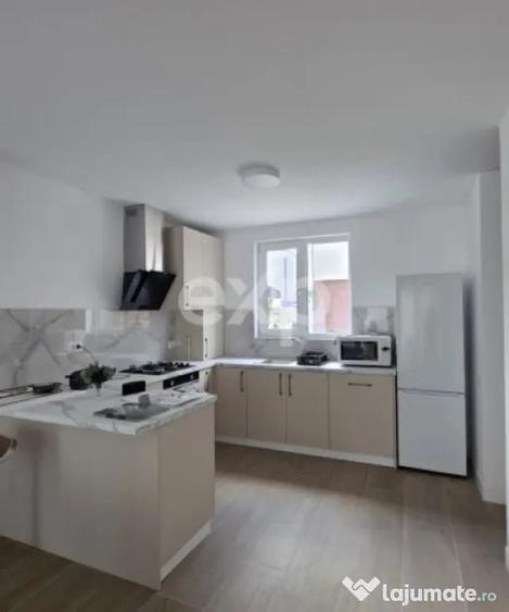 Casă cu 4 camere cu Teren 150 Mp în Central