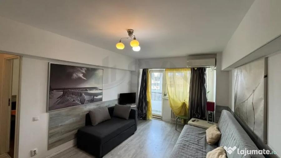 Apartament cu 3 camere semidecomandat în Ștefan cel Mare