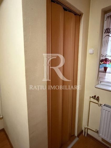 Apartament cu 3 camere decomandat, mobilat în Cantemir