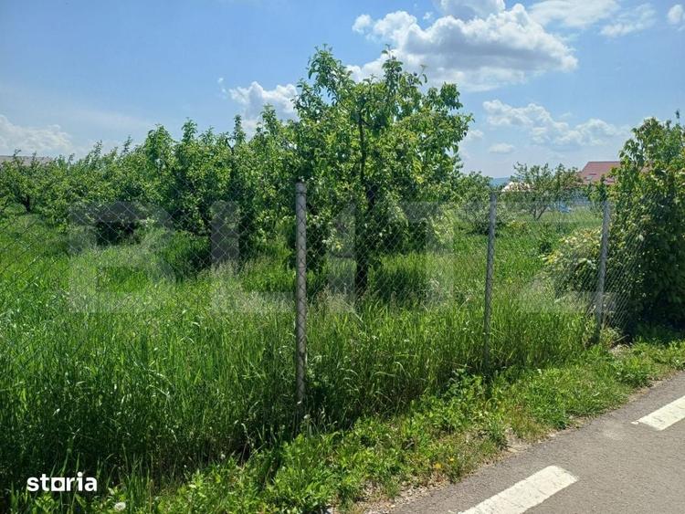 Teren de 7200 mp, în Central