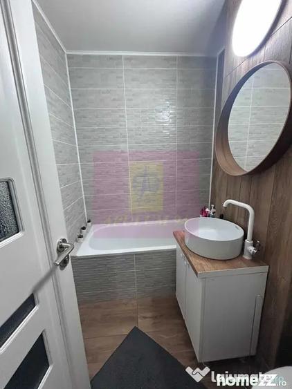 Apartament cu 3 camere decomandat în Liviu Rebreanu