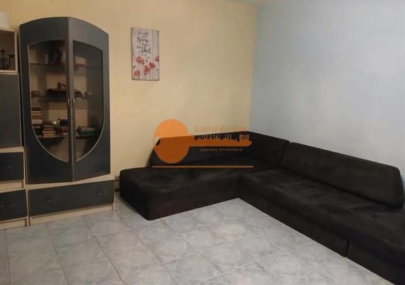 Apartament cu 3 camere decomandat în Nerva Traian