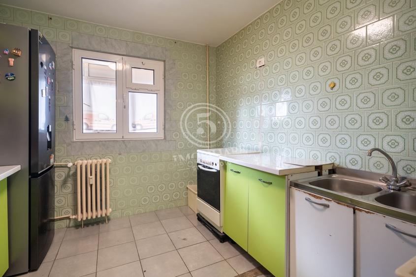 Apartament cu 3 camere decomandat, mobilat în Dristor