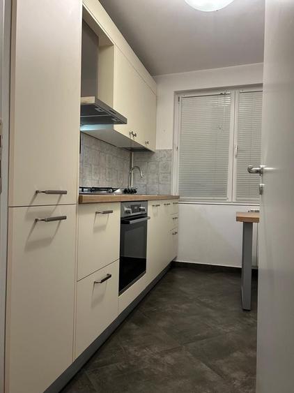 Apartament cu 2 camere decomandat, mobilat în Pajura